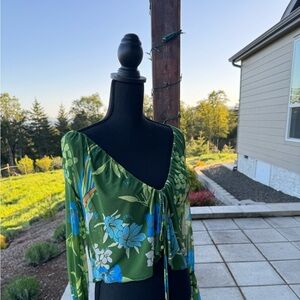 Lovely Free People NWT summer top size large.